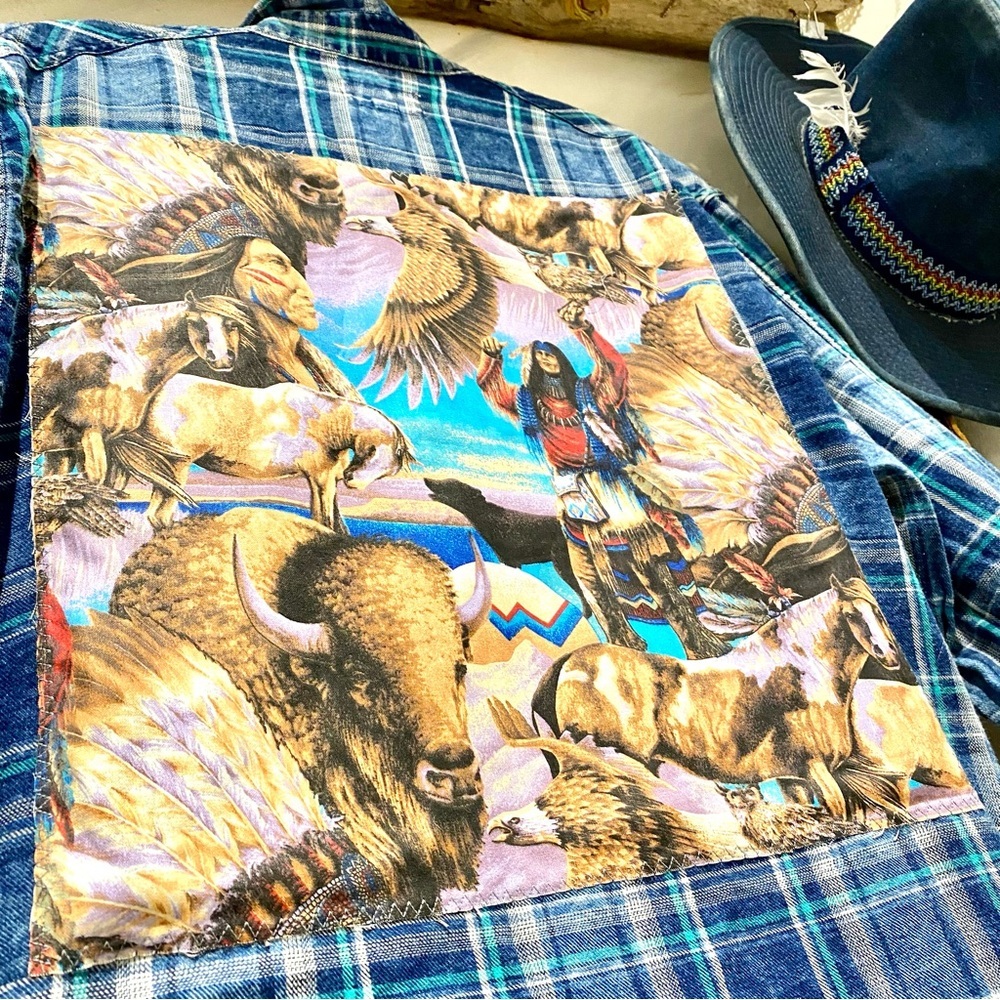 Upcycled Native wildlife back detailing plaid boho shirt w western country vibe - Picture 3 of 12